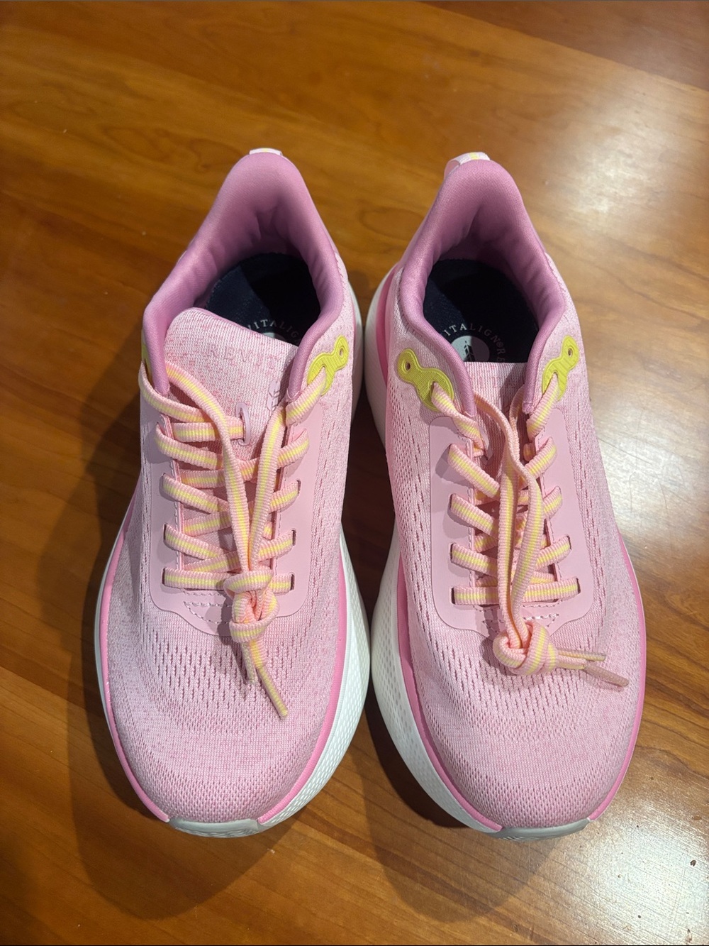 REVITALIGN Orthotic Mesh Walking Sneakers size 7 med width